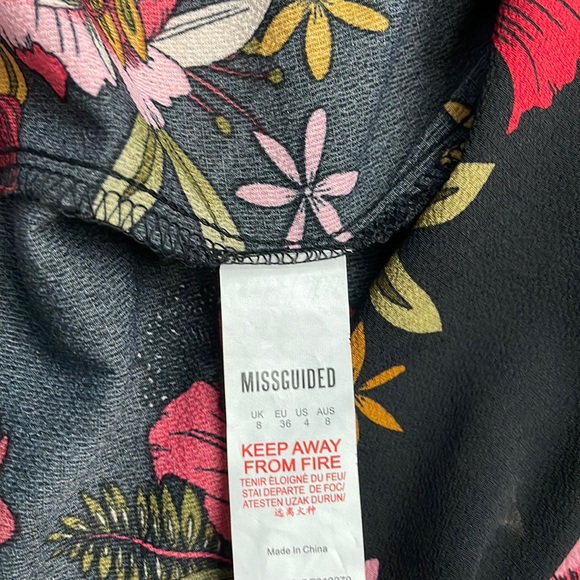 Missguided Black Flowery Dress - Picture 7 of 8